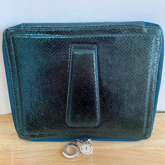 Nine West Emerald Green Metallic Snakeskin Zip IPad Cover - Picture 3 of 12